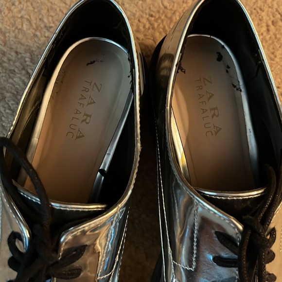 Sliver Mettallic oxfords - Picture 4 of 10